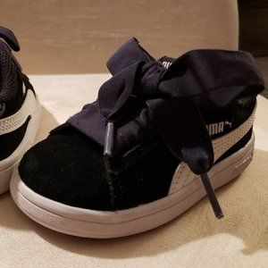 Smash V2 Ribbon Sneaker (Toddler) Black / Size 6C